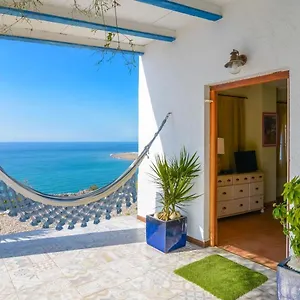 splendid-holiday-villa-near-the-beach.es-andalucia.com/